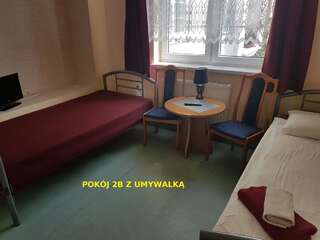 Хостелы MEGA Hostel i Apartamenty Быдгощ Двухместный номер с 2 отдельными кроватями-6